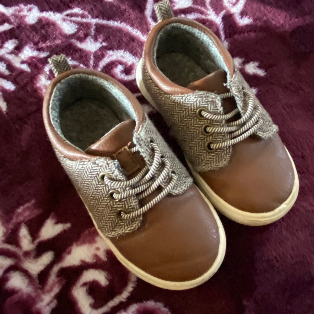 Toddler shoes! Bundle $20 all three